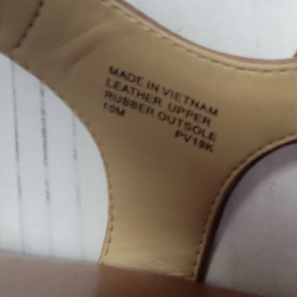 MICHAEL KORS Leather Sandals - Picture 12 of 13